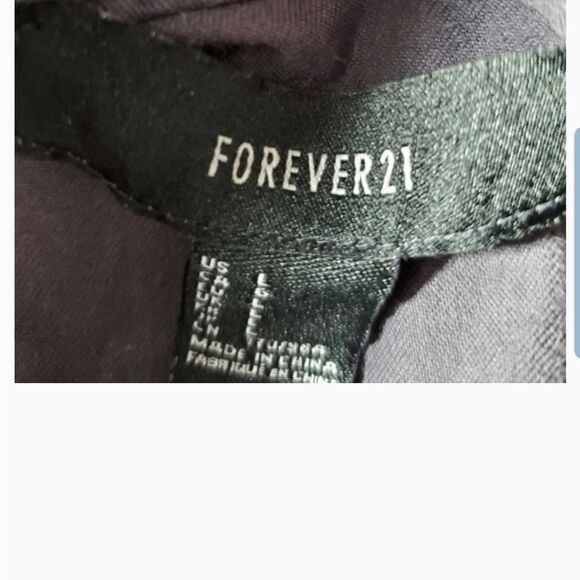 Forever 21 sports utility vest, studded - Picture 3 of 7